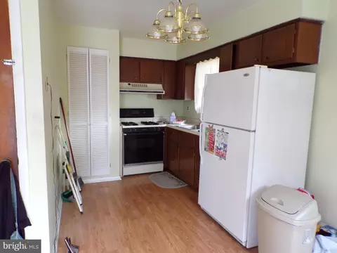 318 Chestnut St, Delran, NJ 08075