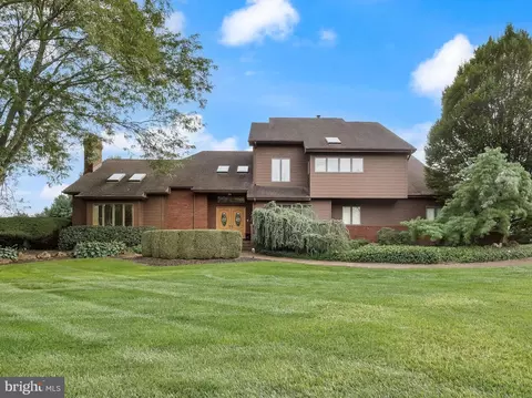 9 Roberts Dr, Westampton, NJ 08060