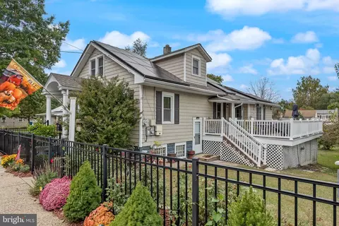 137 Hulme St, Mount Holly, NJ 08060