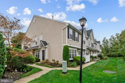 2605 Saxony Dr, Mount Laurel, NJ 08054