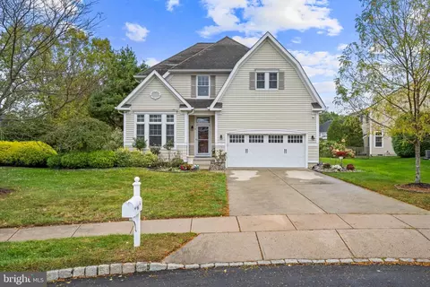 6 Buoy Dr, Mount Laurel, NJ 08054
