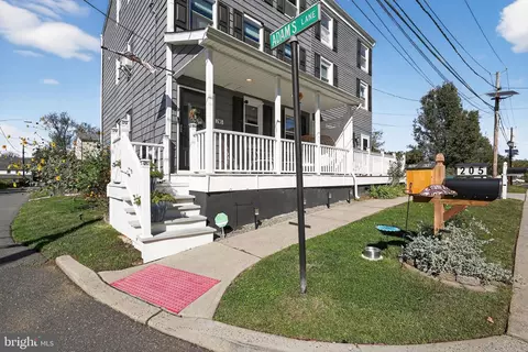 205 2nd St, Fieldsboro, NJ 08505