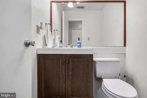 Bath - 5 Hampton Ct, Mount Laurel, NJ 08054 photo 1 of 2
