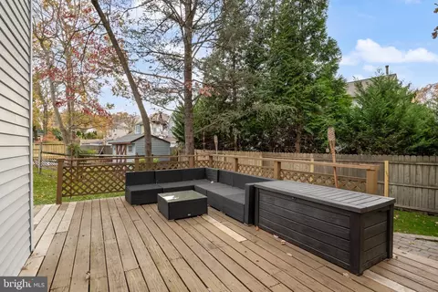 Exterior - 5 Hampton Ct, Mount Laurel, NJ 08054 photo 7 of 9