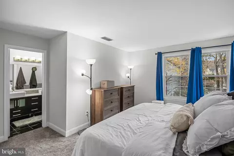 Bedroom - 5 Hampton Ct, Mount Laurel, NJ 08054 photo 3 of 5