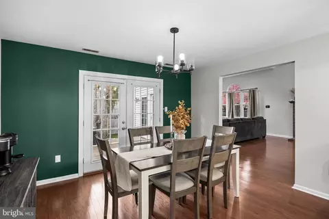 Dining - 5 Hampton Ct, Mount Laurel, NJ 08054 photo 2 of 2