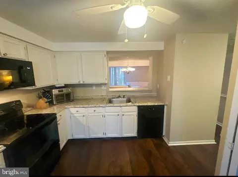 17 Dorchester Cir, Marlton, NJ 08053 photo 3