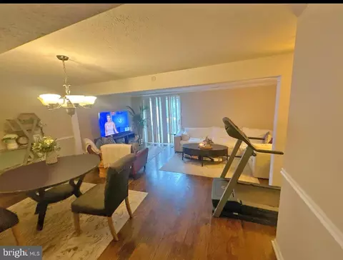 17 Dorchester Cir, Marlton, NJ 08053 photo 4