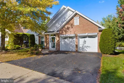51 Honey Flower Dr, Trenton, NJ 08620