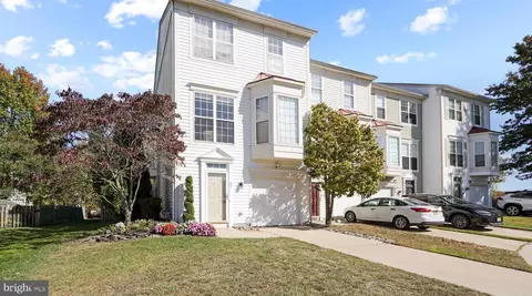 27 Firethorn Ln, Riverside, NJ 08075