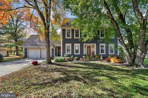 14 Golfview Dr, Medford, NJ 08055