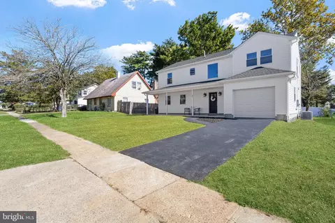 22 Barrington Ln, Willingboro, NJ 08046