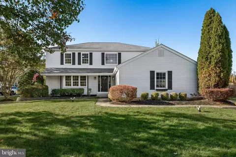 5 E Coach Ln, Mount Laurel, NJ 08054