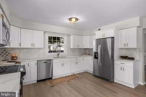 Kitchen - 5 E Coach Ln, Mount Laurel, NJ 08054 photo 1 of 3