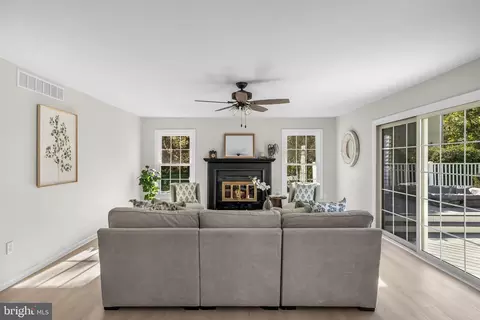 Living - 5 E Coach Ln, Mount Laurel, NJ 08054 photo 3 of 6