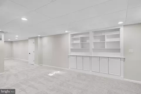 Living - 5 E Coach Ln, Mount Laurel, NJ 08054 photo 6 of 6