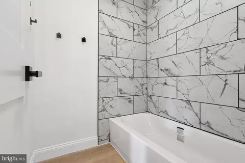 Bath - 7 A Sumac Ct, Mount Laurel, NJ 08054 photo 1 of 2