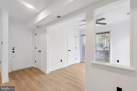 Entry Way - 7 A Sumac Ct, Mount Laurel, NJ 08054 photo 1 of 3
