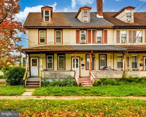 534 Columbus Rd, Burlington, NJ 08016