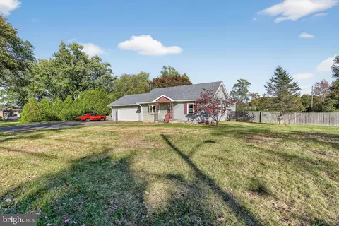 68 Brandywine Rd, Pemberton, NJ 08068