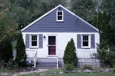 15 Beaver Ave, Mount Laurel, NJ 08054