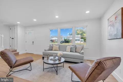 104 E Laurelton Ave, Maple Shade, NJ 08052 photo 5