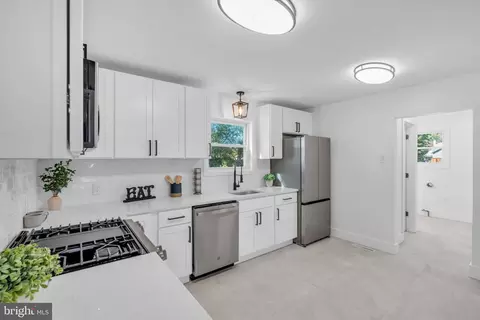 104 E Laurelton Ave, Maple Shade, NJ 08052 photo 10