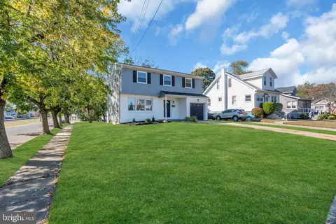 104 E Laurelton Ave, Maple Shade, NJ 08052 photo 3
