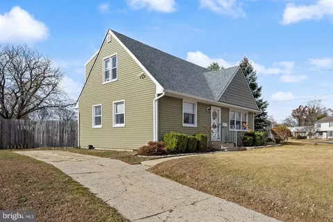 Exterior - 2 Gainor Ave, Maple Shade, NJ 08052 photo 4 of 5