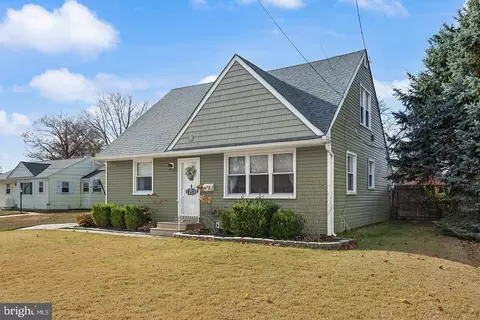 Exterior - 2 Gainor Ave, Maple Shade, NJ 08052 photo 3 of 5