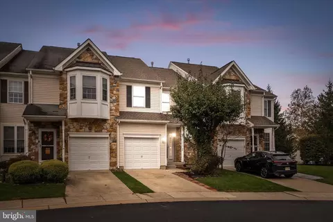 35 Farmington Ct, Bordentown, NJ 08505
