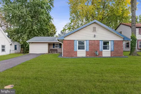 54 Princeton Ln, Willingboro, NJ 08046