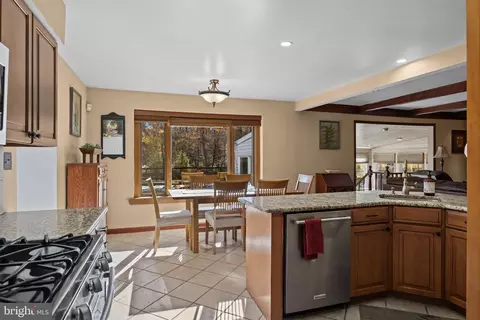 Kitchen - 1 Sawmill Rd, Tabernacle, NJ 08088 photo 2 of 4