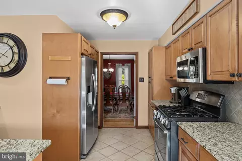 Entry Way - 1 Sawmill Rd, Tabernacle, NJ 08088 photo 3 of 6