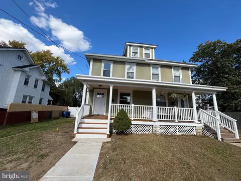 59 Pine St, Beverly, NJ 08010