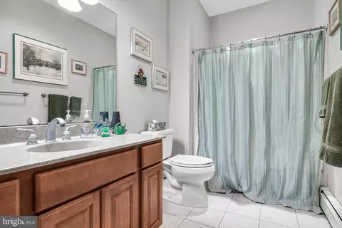 Bath - 73 Flyatt Rd, Shamong, NJ 08088 photo 2 of 5