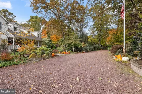 Exterior - 73 Flyatt Rd, Shamong, NJ 08088 photo 6 of 8