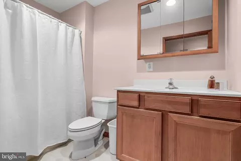Bath - 73 Flyatt Rd, Shamong, NJ 08088 photo 5 of 5
