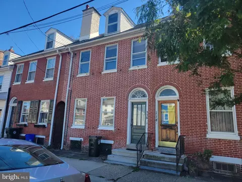 116 E Broad St, Burlington, NJ 08016