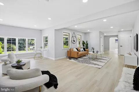 116 Wayne Dr, Cinnaminson, NJ 08077