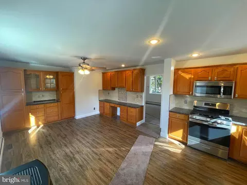 702 E Main St, Maple Shade, NJ 08052 photo 10