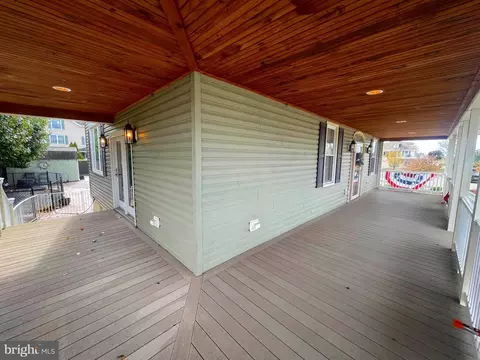 702 E Main St, Maple Shade, NJ 08052 photo 4
