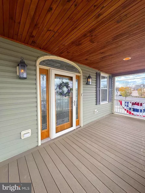702 E Main St, Maple Shade, NJ 08052 photo 3