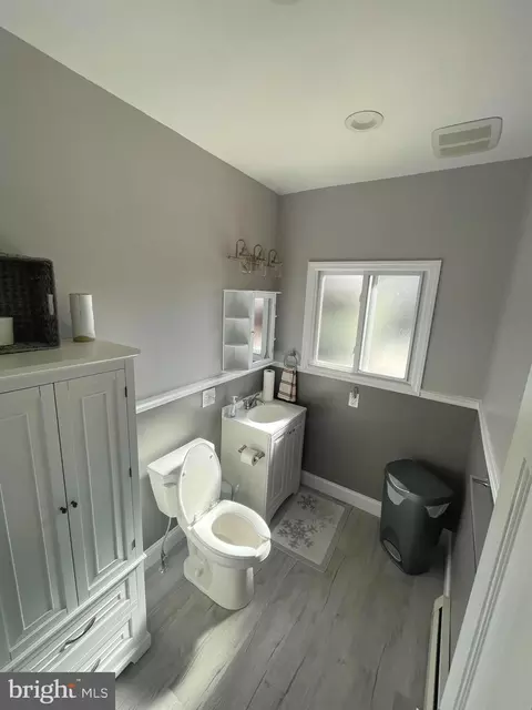 702 E Main St, Maple Shade, NJ 08052 photo 13