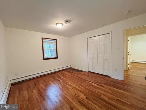 Bedroom - 213 Oak Ln, Tabernacle, NJ 08088 photo 6 of 7