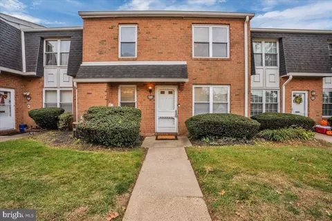 2034 Harbour Dr, Palmyra, NJ 08065