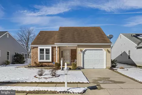 23 Emory Ln, Mount Laurel, NJ 08054