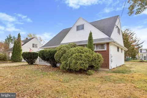 Other - 702 Cedar St, Riverton, NJ 08077 photo 1 of 11