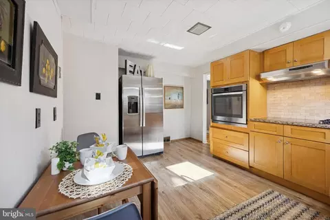 Kitchen - 702 Cedar St, Riverton, NJ 08077 photo 2 of 2