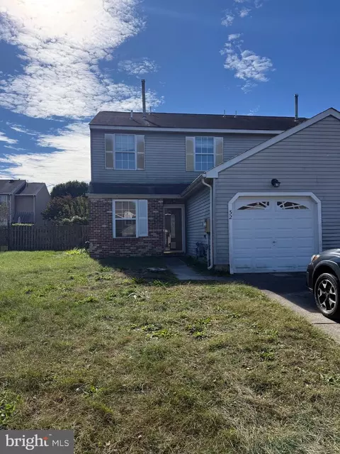 32 River Bank Dr, Roebling, NJ 08554
